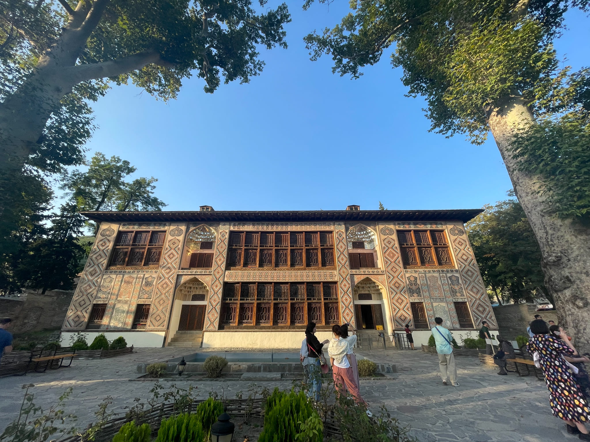 Azerbaigian - Tutto ciò che c'è da sapere raccontato da chi c'è stato - Intervista a Cecilia Busti e Lorenzo Apostolico