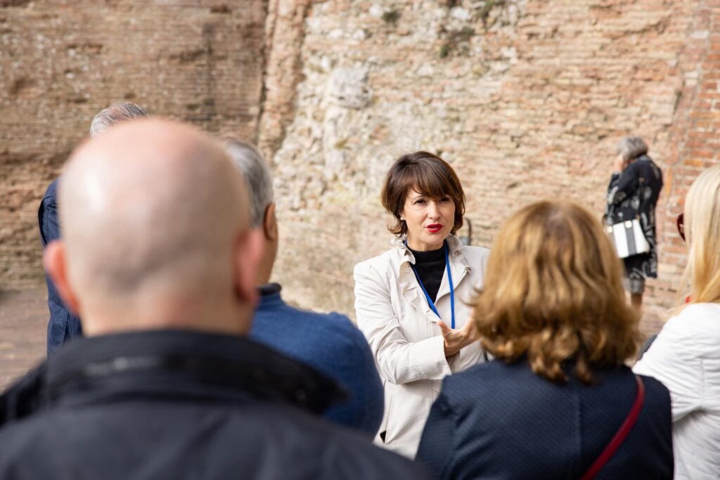 Maddalena D'Amico, Presidente AGTU Associazione Guide Turistiche dell'Umbria spiega perché perché alle associazioni di settore non piace il nuovo profilo professionale della Guida Turistica Nazionale